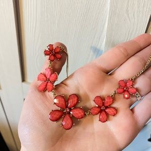 Claire’s Flower Necklace